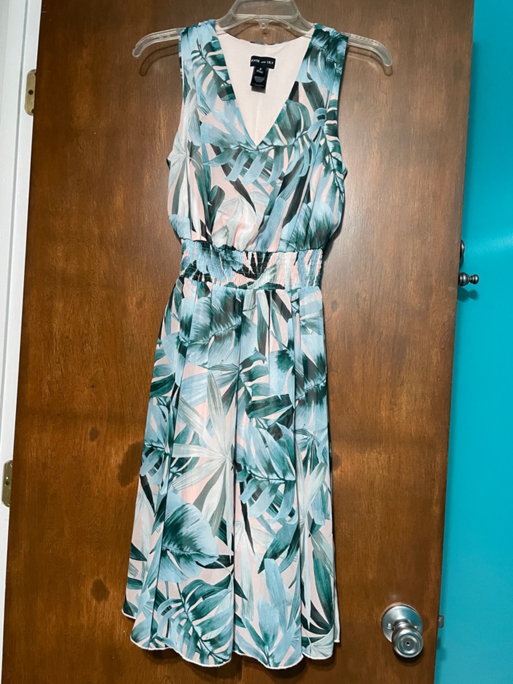 Sleeveless Lined Chiffon Palm-Print Midi Dress in Aqua/Green by Dynamite